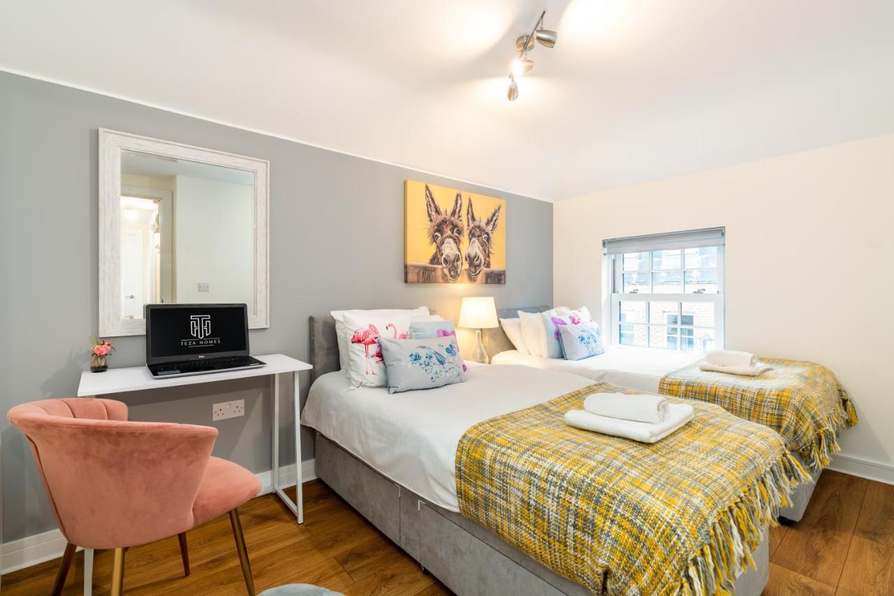 Town Center Apartment With 55” Smart Tv+Netflix Andover Esterno foto